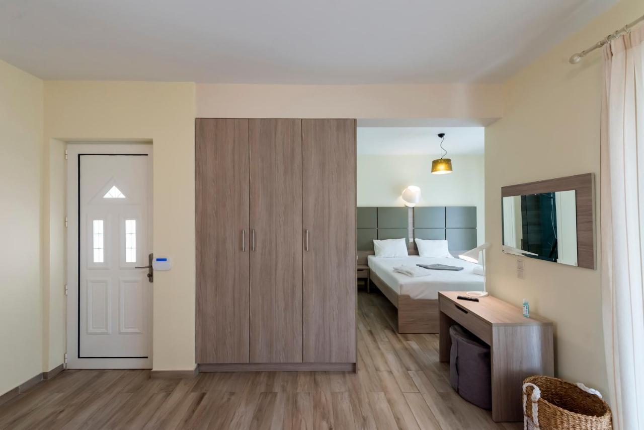 Venus Villa With Private Pool, 2Min To The Beach 피니코운타 외부 사진