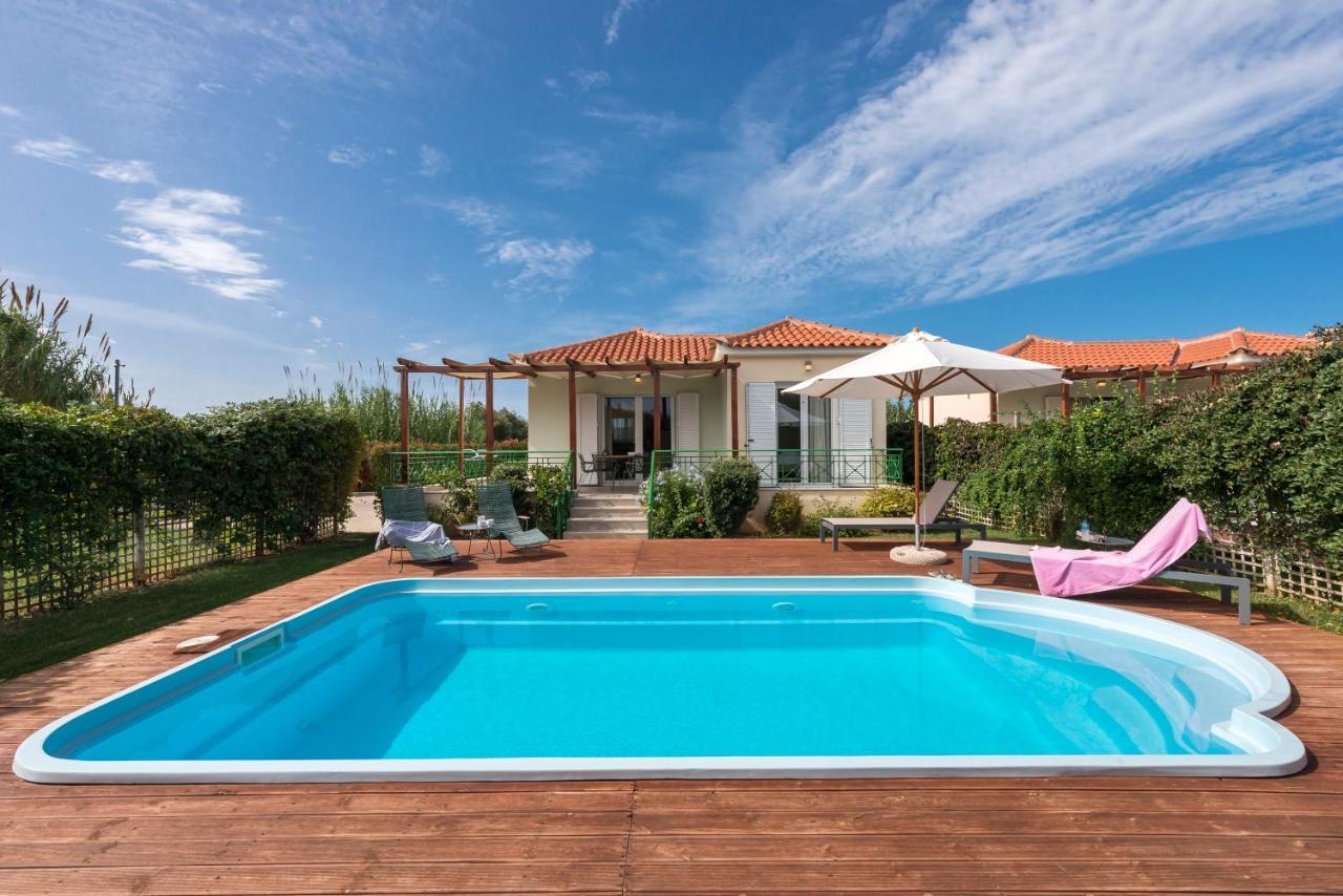 Venus Villa With Private Pool, 2Min To The Beach 피니코운타 외부 사진