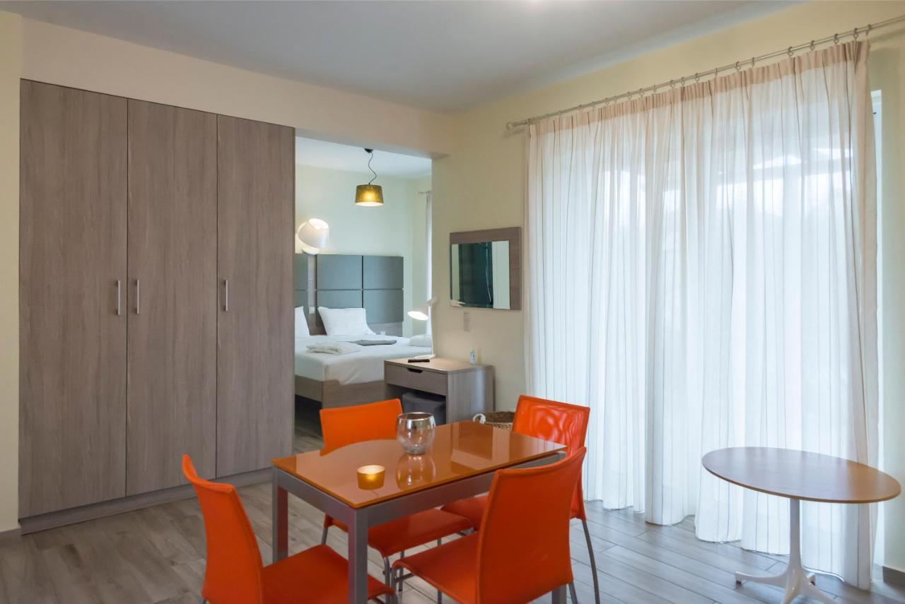 Venus Villa With Private Pool, 2Min To The Beach 피니코운타 외부 사진